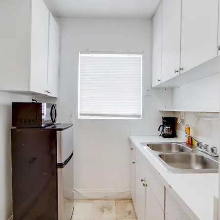 Stylish Ocean Dr Apt W/ 2 Queen Beds, Across Beach Miami Beach Exterior photo