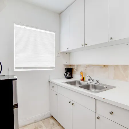 Stylish Ocean Dr Apt W/ 2 Queen Beds, Across Beach Miami Beach Exterior photo