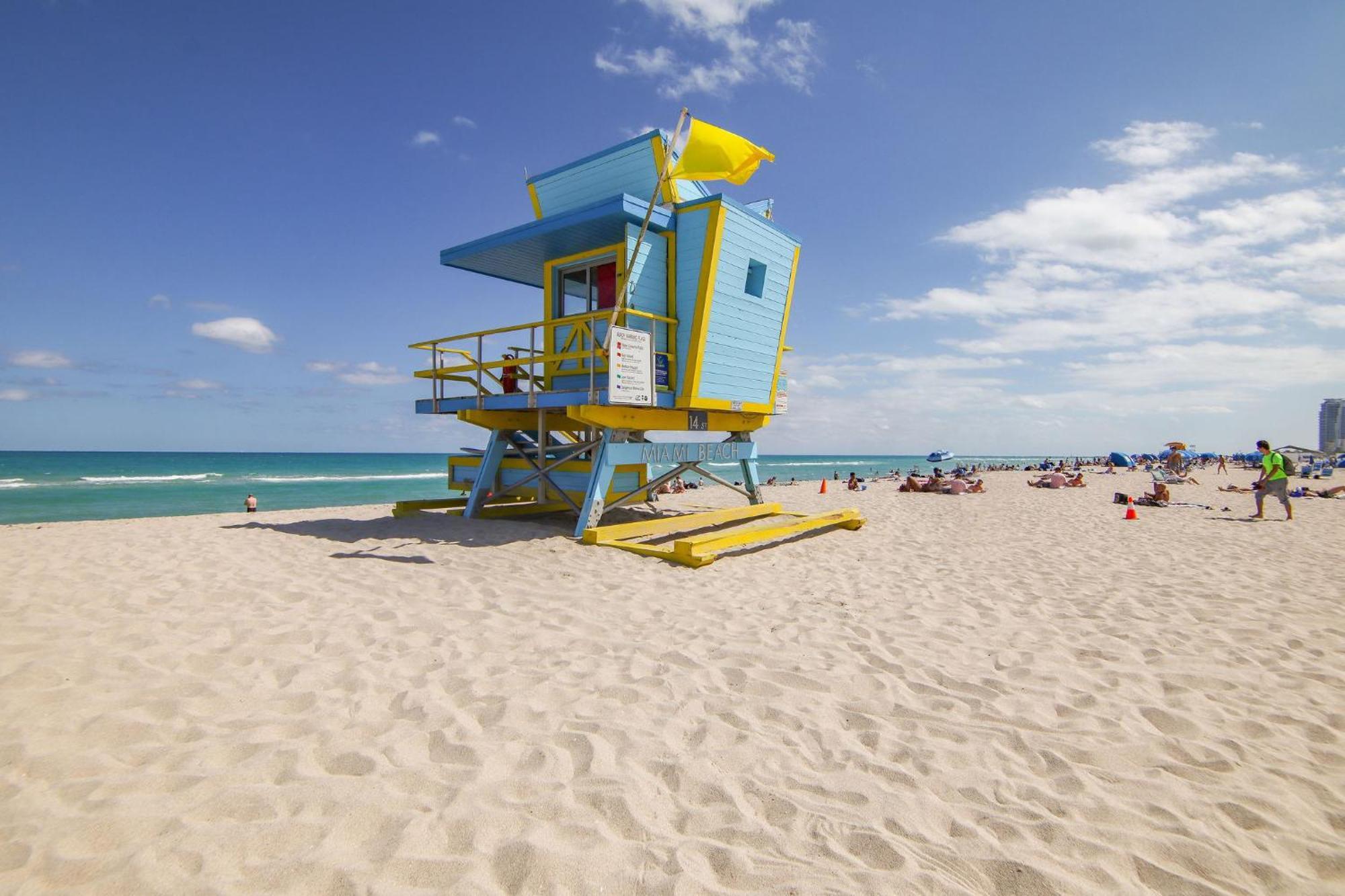 Stylish Ocean Dr W/ 2 Queen Beds, Across Apartamento